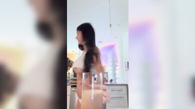 Mia Khalifa, Boob Feet Tease Morning Routine Onlyfans Video Leaked