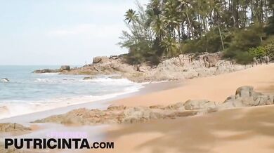 OnlyPing, PutriCinta, Ocean Embrace Hot Thai Babe Seaside Nude Shoot Onlyfans Video Leaked