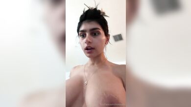 Mia Khalifa, Topless Smoking Live Chat Onlyfans Video Leaked