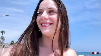 Kinkloversx, Walking Around The Beach House With His Facial Onlyfans Video Leaked