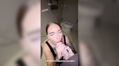 Thelatbarbie, Baddies_Galleryy, Fucking In The Japanese Restaurants Toilet With Bbc Onlyfans Video Leaked