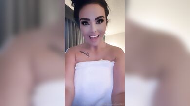 Bosnianbeautyy, Sucking And Riding A Dildo In The Hotel Onlyfans Video Leaked