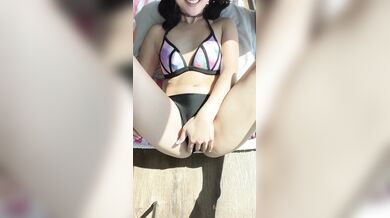 Funsized-Toy, Pussy Play And Dildo Fucking In The Sun Onlyfans Video Leaked