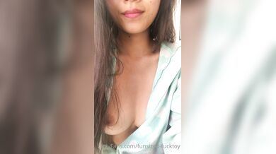 Funsized-Toy, Flashing Her Perky Tits For Her Fans Onlyfans Video Leaked