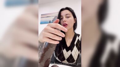 Hexx_Girl, Jerking Off A Huge Black Dildo Onlyfans Video Leaked