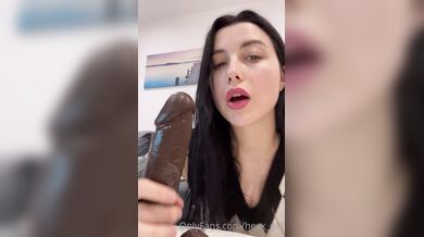 Hexx_Girl, Jerking Off A Huge Black Dildo Onlyfans Video Leaked