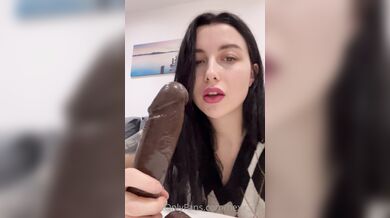 Hexx_Girl, Jerking Off A Huge Black Dildo Onlyfans Video Leaked