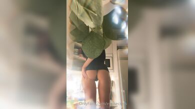Emisecrets, Hot Norwegian Babe Teasing Booty In Kitchen Onlyfans Video Leaked