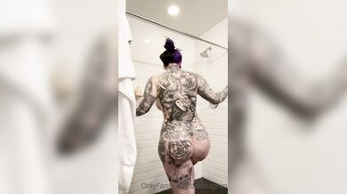 Ravengriim, Teasing Her Hot Tattooed Body In The Shower Onlyfans Video Leaked