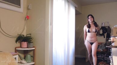 Ur2Dwaifu, Hot Chinese Camgirl Striptease And Riding Dildo Onlyfans Video Leaked