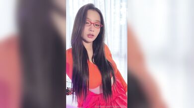 Irisadamsone, Hot Asian In Velma Cosplay Onlyfans Video Leaked