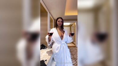Ambsofficialxo, Fallonlovexo, Lesbian Maids Vibrator Pussy Play Onlyfans Video Leaked