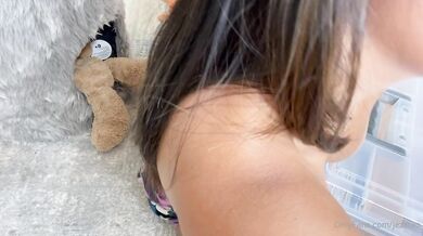 Jezzi.Xo, Fucking A Wall Dildo On The Floor Onlyfans Video Leaked
