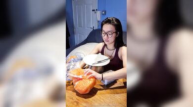 Goldenbunbunx, Asian Chick Sucking Bwc With Sandwich Onlyfans Video Leaked