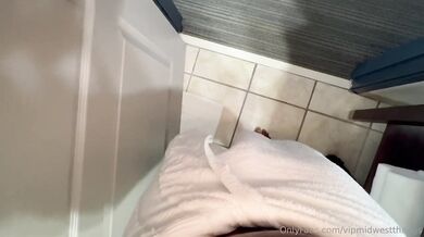 Midwestthangs × CuckoldressAbi - Leave cucky home hotel meet