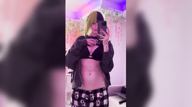 Little_Emo_Kitten, Pussy Rubbing In The Gaming Room Onlyfans Video Leaked