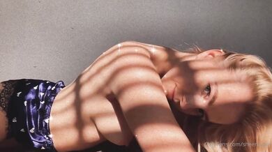 Iwantsheena, Showing Off Her Naked Tits Under Sunlight Onlyfans Video Leaked