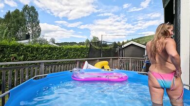 Omduharlysthardulov, Swedish Gilf Changing Bikini In The Outdoor Pool Onlyfans Video Leaked