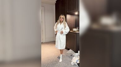 Alaska Clarke, Fucking Her Boyfriends Bwc In The Hotel Room Onlyfans Video Leaked