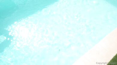 Ellygirl, Getting Strapon Fucked By A Lesbian Chick By The Pool Onlyfans Video Leaked