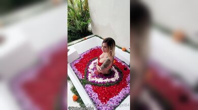 Littleangel84, French Girlfriend Fucking In The Outdoor Jacuzzi Onlyfans Video Leaked