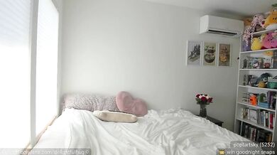 Delightfulhug, Oiling Up Her Hot Body And Dildo Masturbation Onlyfans Video Leaked