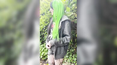 Little_Emo_Kitten, Emo Goth Girl Sucking Cock In The Moving Car Onlyfans Video Leaked