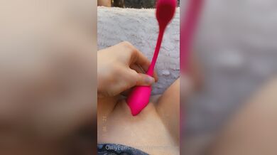 Xmimirose, Pink Vibrator Masturbation In Nature Onlyfans Video Leaked
