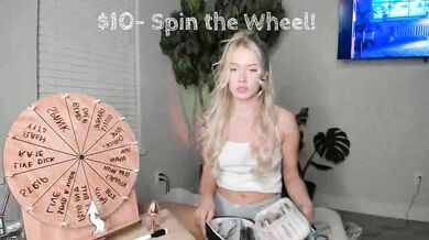 Xmimirose, Teasing Her Pussy And Buttplug On Livestream Onlyfans Video Leaked