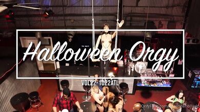 Hotwifesuzanne, Horny Milf Halloween Interracial Orgy At The Bar Onlyfans Video Leaked