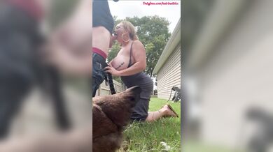 Katrina Thicc, Milf Mama Fucking In The Backyard Onlyfans Video Leaked