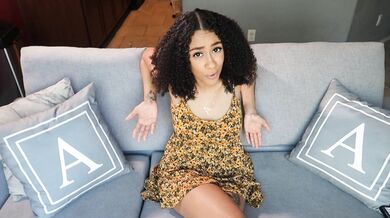 Ariana Aimes, Hot Ebony Chick Teasing The Pizza Delivery Guy Onlyfans Video Leaked