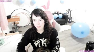 Tigger Rosey, Dildo Fucking And Nipple Sucking On Livestream Onlyfans Video Leaked