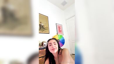 Emjayplays, Showing Off Her Big Booty On Livestream Onlyfans Video Leaked