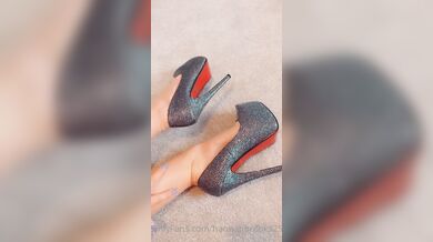Hannah Brooks, Showing Off Her Sexy Sharp High Heels Onlyfans Video Leaked