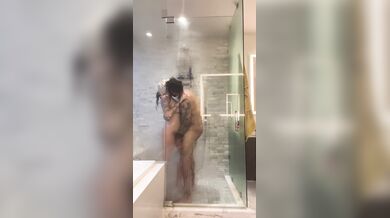 Stephanie Summers, Showering With A Bbc Black Bull Onlyfans Video Leaked