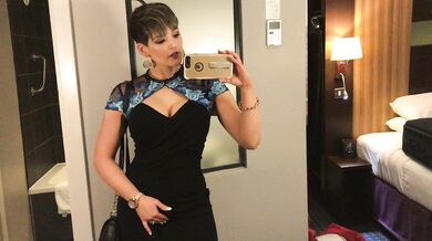 Hannah Brooks, Glass Dildo Masturbation In The Hotel Bathroom Onlyfans Video Leaked