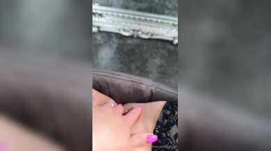 Hannah Brooks, Pussy Fingering In Front Of The Mirror Onlyfans Video Leaked