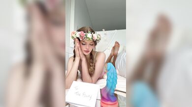Milakittenx, Horny Ukranian Fairy Dildo Riding On Mirror Onlyfans Video Leaked