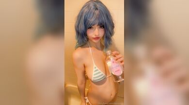 Smeepsx, Oily Teasing In Blue Striped Bikini Onlyfans Video Leaked