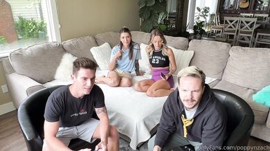 Poppyandzach, Lesbian Wives Fucking Behind Their Gamer Husbands Onlyfans Video Leaked
