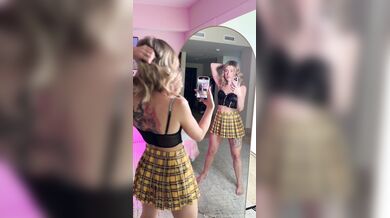 Poppyandzach, Horny Wife Gets Fucked By Bwc And Big Dildo Onlyfans Video Leaked