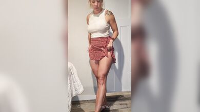 Naughty.Nikki, Sexy Milf Teasing Her Thick Thighs Onlyfans Video Leaked