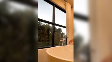 Scarlettkissesxo, Hot Lesbian Chicks In Outdoor Jacuzzi Onlyfans Video Leaked