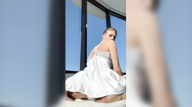 Milakittenx, Riding A Dildo In The Sun Onlyfans Video Leaked