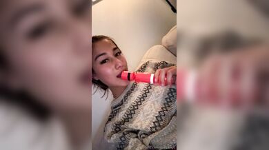 Ppwyang, Asian Girlfriend Teasing On The Couch Onlyfans Video Leaked