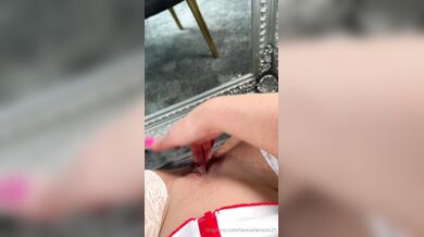 Hannah Brooks, Deep Fingering Masturbation In Front Of Mirror Onlyfans Video Leaked