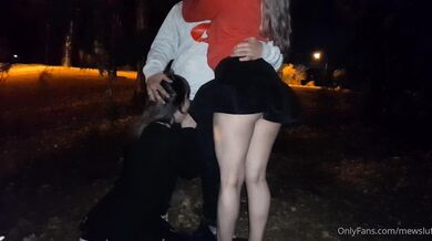 Mewslut, Double Blowjob In Back Alley At Night Onlyfans Video Leaked