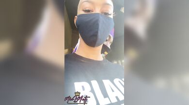 Missbnasty, Sneaky Fingering On The Public Streets Onlyfans Video Leaked