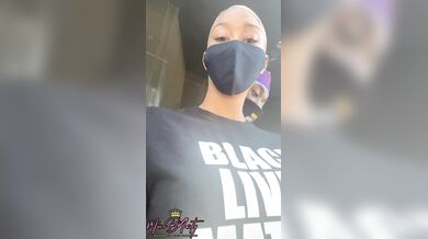 Missbnasty, Sneaky Fingering On The Public Streets Onlyfans Video Leaked